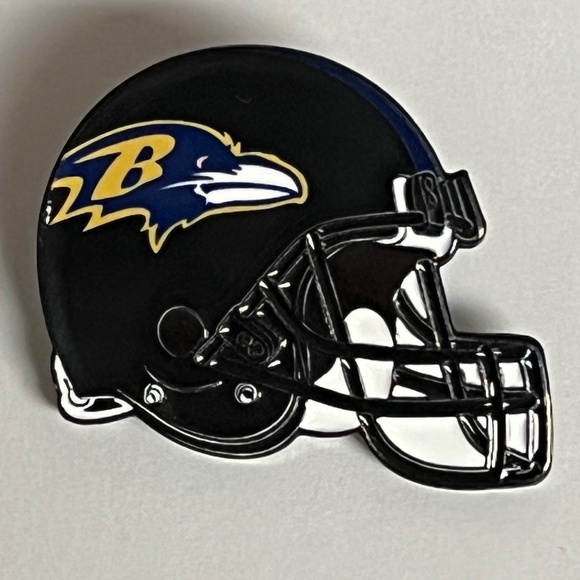 Baltimore Ravens Helmet Hat Pin Pins Streetwear Hats Bag Football Fitted New Era - Picture 1 of 8